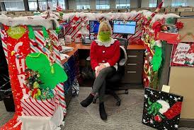 52 magical christmas office decorations