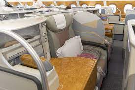 review emirates business cl a380