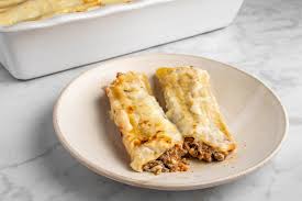 beef filled cannelloni manicotti in