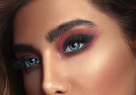 stunning eyeshadow styles to accentuate