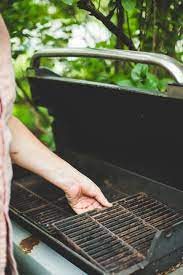 After all, it is the one that is exposed to fire, grease and other elements do not know how to maintain your grill properly? How To Clean A Gas Grill Start To Finish Kitchn