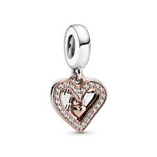 World's no.2 now in the jewellery industry,pandora has come a long way in providing women the opportunity to share their stories through charm bracelets. Pandora All Of Me Sparkling Freehand Heart Charm Argento Com