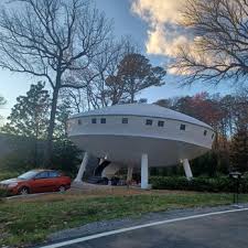 flying saucer house 1408 s palisades