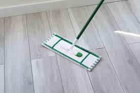 how to clean laminate floors properly