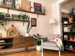 decorate a new apartment on a budget