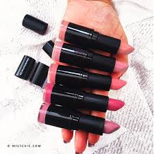 set son 5 màu revolution pro lipstick