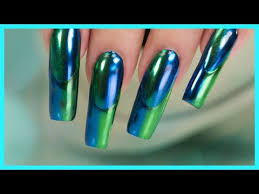 optical illusion trendy nails with