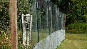 Installing Welded Wire Fencing Levelly
