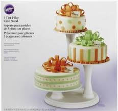 Oben 2 #cakesikles = kuchen am stiel, in herzform und auf den anderen etagen verschiedene #donuts, #cake pops und cakesicles. Etage Torte Ebay Kleinanzeigen