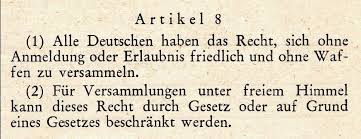 Das grundrecht selbst enthält eine einschränkungsmöglichkeit, ohne dass der gesetzgeber tätig werden muss (z. Artikel 8 Des Grundgesetzes Fur Die Bundesrepublik Deutschland Wikipedia