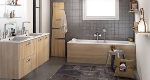Les baignoires d'angles, solutions à la fois pratique et design, sont bel et bien présentes chez espace aubade : A Quoi Sert Le Tablier De Baignoire Styles De Bain