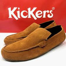 Hasil gambar untuk sepatu casual pria kickers