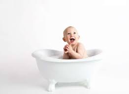 Durch die matte sitzt das baby stabil in der badewanne und verrutscht nicht. Baby Badewannensitz Test Empfehlungen 06 21 Babywissen