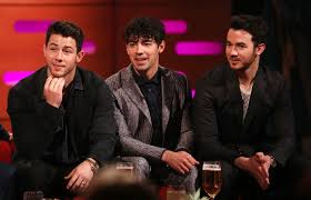 Buy jonas brothers tickets 2021 with low service fees and 100% buyer guarantee. Which Jonas Brothers Did Demi Lovato Date Eminetra New Zealand