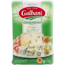 Gorgonzola ost görs endast från mjölken som finns i områdena lombardiet och piemonte. Gorgonzola Intenso 150g Hemkop