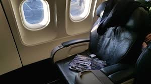 First class has 12 reclining seats located in 3 rows per 4 seats in each. Ua369 Lga To Iah First Class Airbus A320 Seat Travel Tips