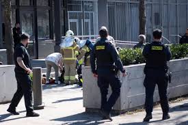 Mladić (18) se zapalio pred američkim veleposlanstvom u Kopenhagenu -  Večernji.hr