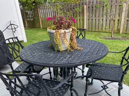 42 Round Wrought Iron Table And Chairs