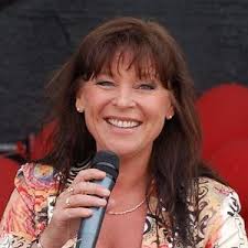 5 march 1963 in överkalix, norrbotten county, sweden) is a swedish pop singer and later in life a successful television host, notably with music show lotta på liseberg and the game show bingolotto. Lotta Engberg Net Worth Singers