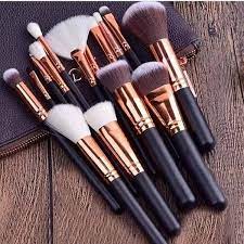 zoeva 15 pieces makeup brushes with pouch