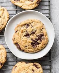 crisp and chewy chocolate chip cookies