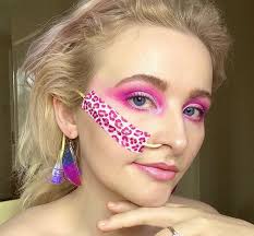 meet chronic makeup artist megan