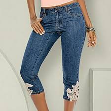 New Venus Capri Jeans W Crochet Size 8 Nwt