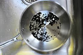 how to clean a burnt pan three methods