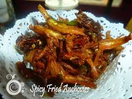 Masukkan ikan bilis dan goreng hingga. Crispy Deep Fried Ikan Bilis Or Anchovy Is Versatile As It Can Be Treated As A Snack Or As A Condiment With Porridge Nasi Lemak Spicy Recipes Spicy Anchovies