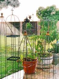 Handcrafted Steel Dove Garden Obelisk