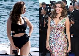 kelly brook looks hot in cannes whether