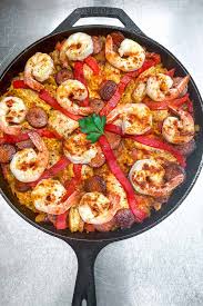 easy spanish paella i panning the globe