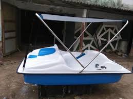 8 3 feet 5 feet 2 seater pedal boat