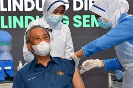 Adham baba is having what some may describe as a rather rocky start to his time at the health ministry (moh). Change Of Needles Is Not Evidence That Malaysian Pm Faked Covid 19 Vaccination Experts Say Fact Check