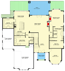 Traditional 2 Story House Plan With