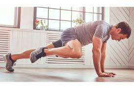 Bauch beine und po training rücken, brust und bauch anleitung, bilder und video 10 Simple Home Workout Ubungen Men S Health