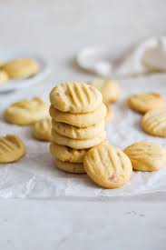 mary berry fork biscuits with white