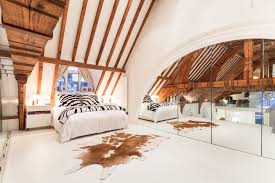 * wie gestaltet man eine wand unter der dachschräge? Schlafzimmer Mit Dachschrage Gestalten 23 Wohnideen