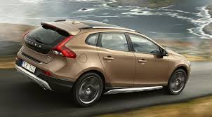 The shape of things to come. Volvo V40 Cross Country D2 2013 Review Car Magazine
