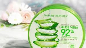 Good for moisturizing face, arms, lets and hair. Kupas Tuntas Kegunaan Nature Republic 92 Soothing Aloe Vera Gel Satu Produk Yang Kaya Manfaat