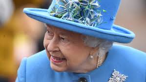 Królowa elżbieta ii w kolorze greenscreen. Krolowa Elzbieta Ii Nie Wroci Po Wakacjach Do Palacu Buckingham Wiadomosci