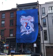 The snake is a representation of the join or die flag popularized by philadelphia native benjamin franklin during the formation of the colonies many years prior the revolutionary war. Darren Rovell On Twitter 76ers Logos With A Snake All Over Philly This Morning Heard This Is New Might Be Playoff Campaign