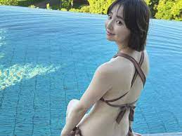 エロすぎです」篠田麻里子、水着姿で大胆に肌見せ！ 「目のやり場に困ります」「美しすぎて倒れそう」 - All About NEWS