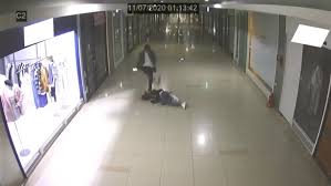 Women absolutely clobbering these men in legitimate matches. Tw Cw Shocking Surveillance Footage Of An Extremely Violent Fight Between A Young Man And Woman Stirs The Web Allkpop