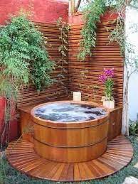 Simple And Chic Round Hot Tub Ideas For