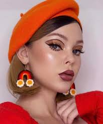 statement 60s eye makeup looks you can