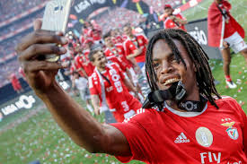 Hopefully we'll see more of this renato this season. Benfica Diz Adeus A Renato Sanches Nao Foram 10 Meses Foram 10 Anos