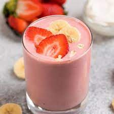 greek yogurt smoothie with strawberry