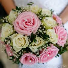 Dimensioni del mazzo ca.33 x 25,4 cm (altezza x larghezza). Wedding Bouquet Bouquet Sposa Foto Bouquet Bouquet Matrimonio Bouquet Di Nozze Fiori Per Matrimoni