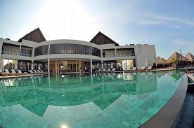 Surrounded by the sheltered waters of malaysia's malacca straits, avani sepang goldcoast resort is a secluded tropical hideaway. Malaysia Hotel Avani Sepang Goldcoast Resort Sepang 14 Bewertungen 2 300 Authentische Reisefotos Und Gunstige Angeb Ilha De Borneu Sudeste Asiatico Malasia